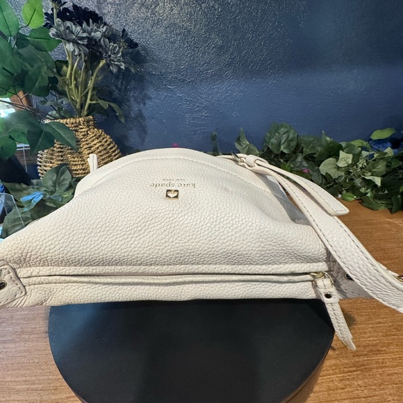 Kate Spade NY Starla Grant Leather Crossbody Bag - Picture 4 of 10